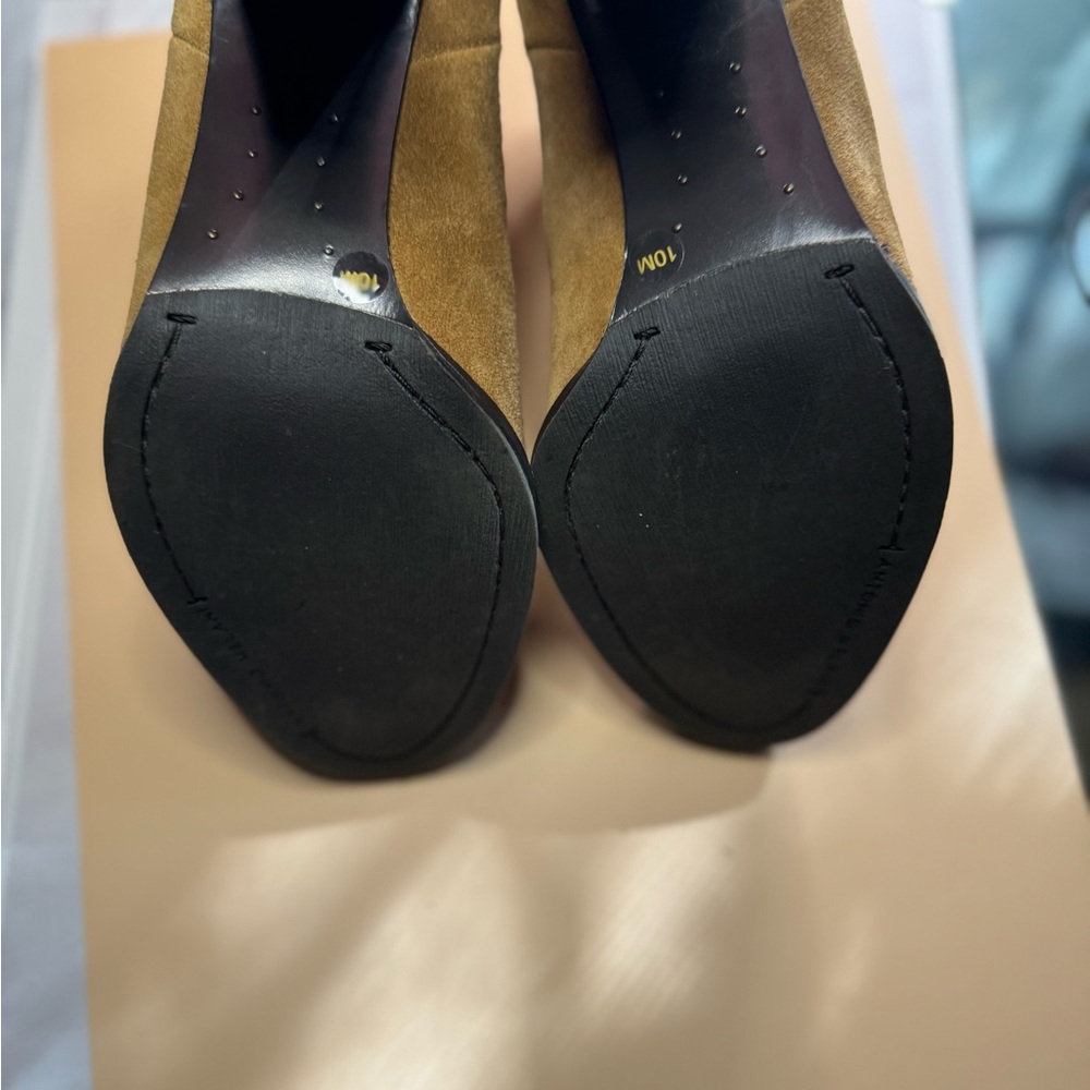 Tan Suede Ankle, Boot And Like New Condition - image 7